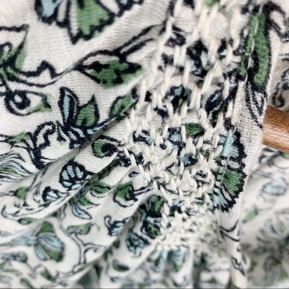 Lucky Brand NWT Border Print Smocked Top Green - Picture 5 of 8